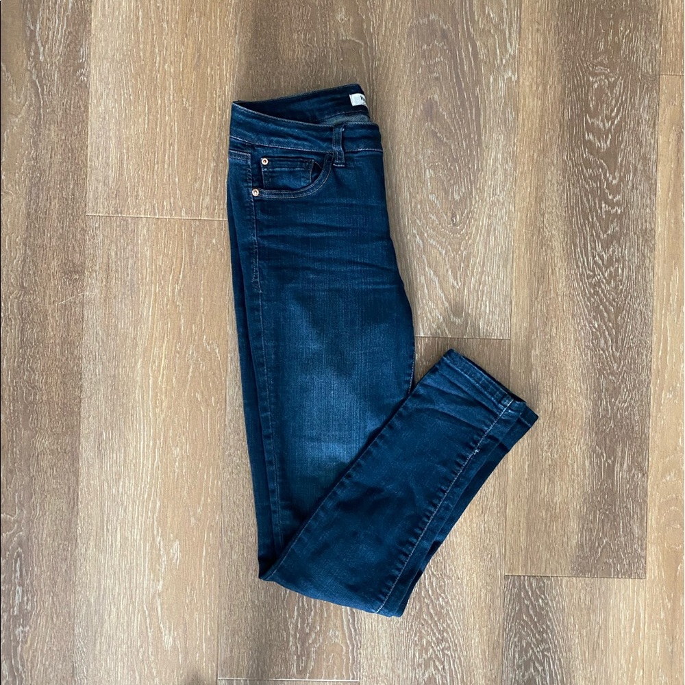 Kenzie Effortless Mid Rise Dark Wash Jeans / 26